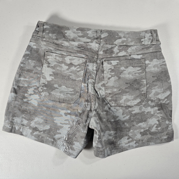 SPANX Stretch Twill Short Stone Wash Camo Women's Size XL - Picture 2 of 12